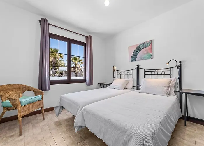 아파트 Home2book Stunning Ocean View,