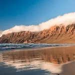 아파트 Home2book Stunning Ocean View, *