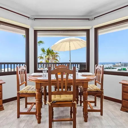 Daire Home2book Stunning Ocean View, Puerto del Carmen (Lanzarote)